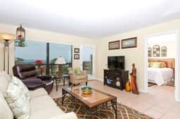 Oceanfront 2BR Getaway with Full Kitchen