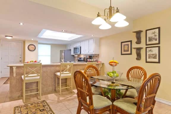 Oceanfront 2BR Getaway with Full Kitchen