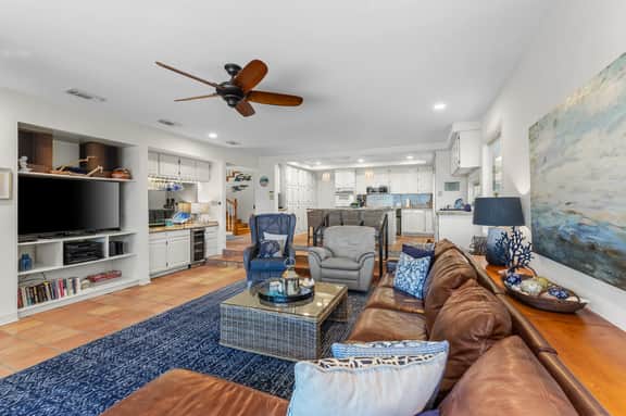 Casa Sirena 233 - Five Bedroom House Bayfront
