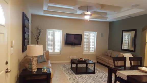 Paradise Bay 8 - Two Bedroom Off The Beach