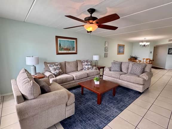 Saida IV 4807 - Two Bedroom Beachfront