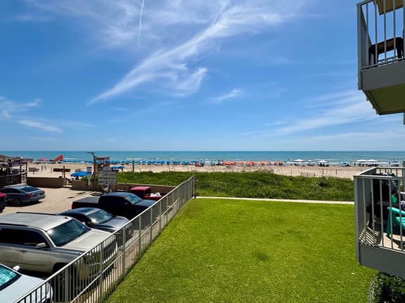 La Internacional 209 - One Bedroom Beachfront