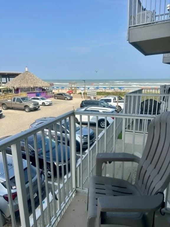 La Internacional 213 - One Bedroom Beachfront