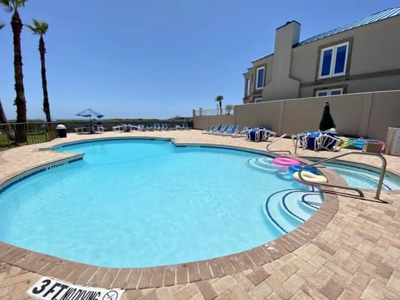 Suntide I 107 - Two Bedroom Beachfront